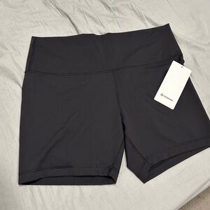 Wunder train HR shorts 6”